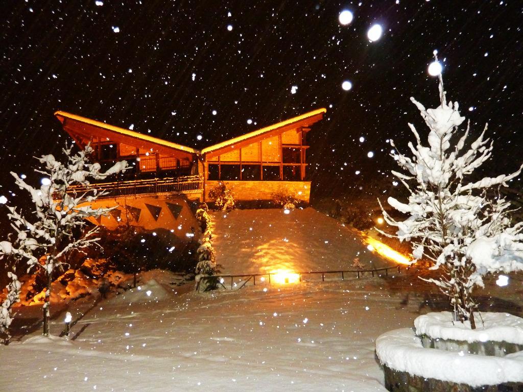Gasthaus La Llardana Benasque Exterior foto